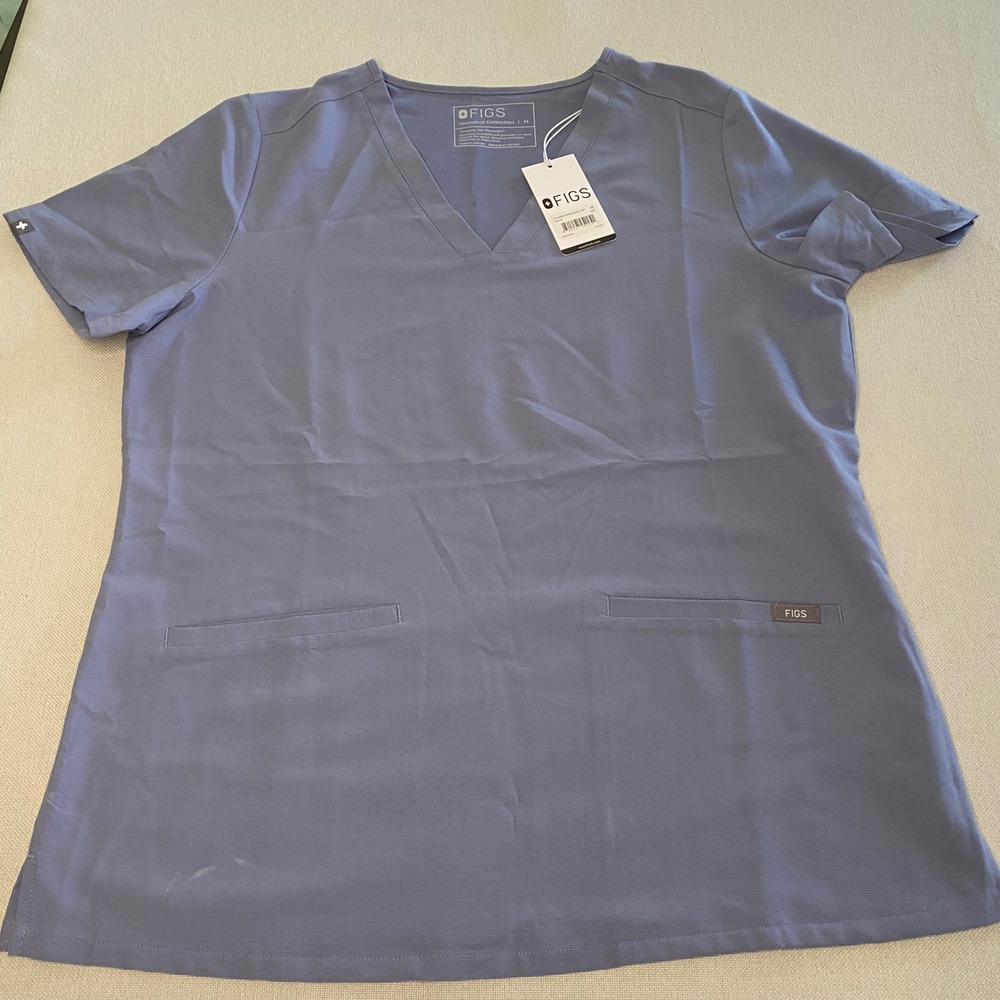 FIGS Casma Three-Pocket Scrub Top V-Neck Vapor Blue VBS FW1100 Tech M‎